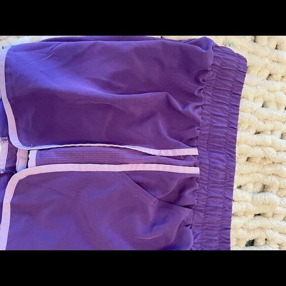 Reebok purple athletic shorts size L - Picture 5 of 5